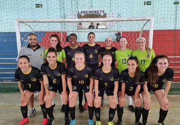 Equipe de futsal feminino de João Monlevade vence times de Pará de Minas, Itabira e Gouveia