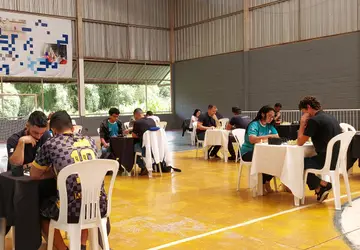 Prefeitura de São Gonçalo distribui quase R$11 mil em premiação de campeonato de xadrez
