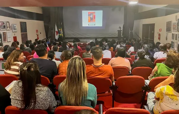 Servidores de São Gonçalo assistem palestra sobre o diagnóstico e tratamento do autismo